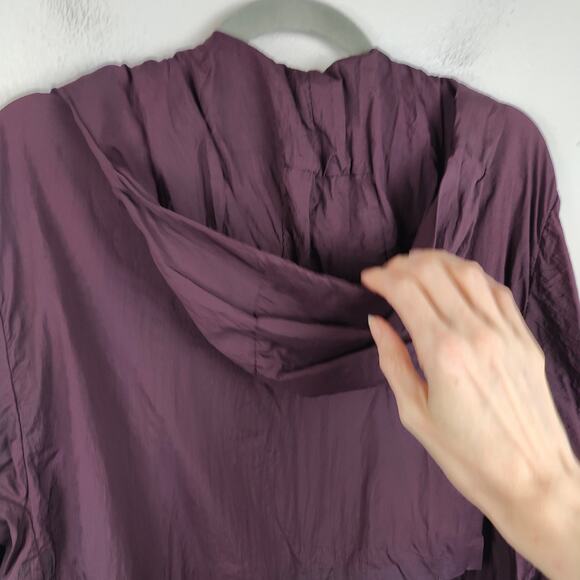 Lululemon lab Packable Anorak Pelt Jacket Mens Large Purple Hooded Poncho Vented - Picture 5 of 9